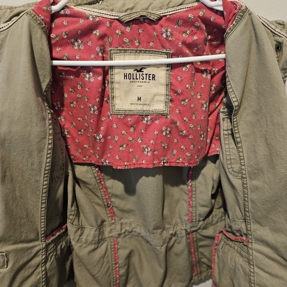 HOLLISTER WOMEN'S ARMY GREEN JACKET SIZE MEDIUM - Picture 11 of 12